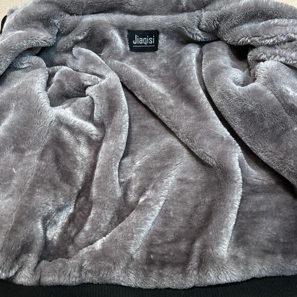 Jiaqisi Faux Fur Black White Paint Spatter Women’s Winter Coat - Picture 2 of 11